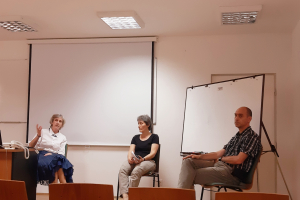 Dr. Németh T. Enikő Nincs az a titok, amire fény ne derülne, vagy mégis?  Nyelvi és kontextuális kulcsok a nyelvhasználatban című előadóülése - 2019. október 21. 18:00